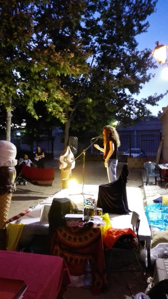 SergioGNC's tweet photo. Más cuento que Callejas...o que @fernnLola ,Concejal de Educación,que está inaugurando el Maratón de Cuentos. http://t.co/QRJv1p14N6