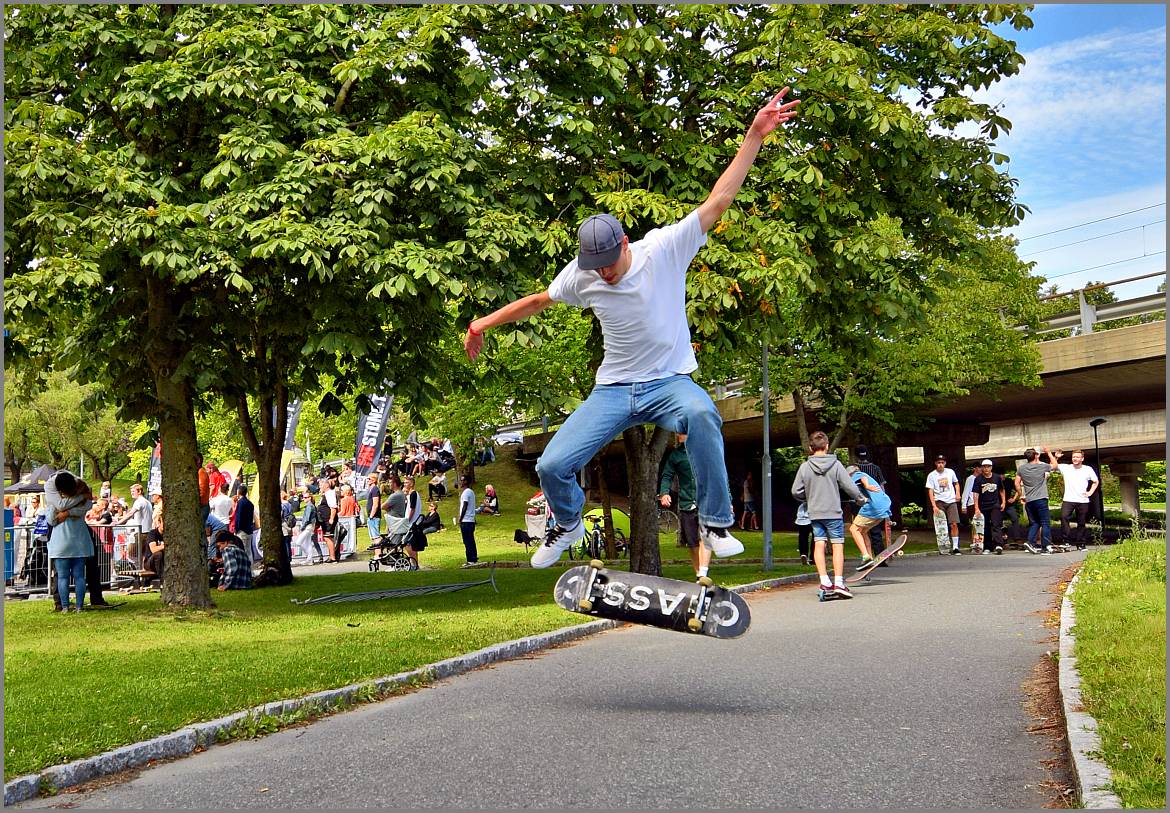 Luftige svev under NM i #skateboarding #Steffensjordet i #Fredrikstad - #norbnm2015
<a href="/Fredrikstadkomm/">Fredrikstad kommune</a> <a href="/OpplevFredrikst/">VisitFredrikstadHval</a>