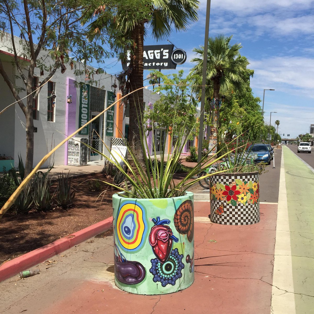 GrandAveFest's tweet photo. Holy Cow! Grand Avenue Festival 2015 is just around the corner! Make your plans for November 14th! #grandavefest. http://t.co/uZfOS3byiw