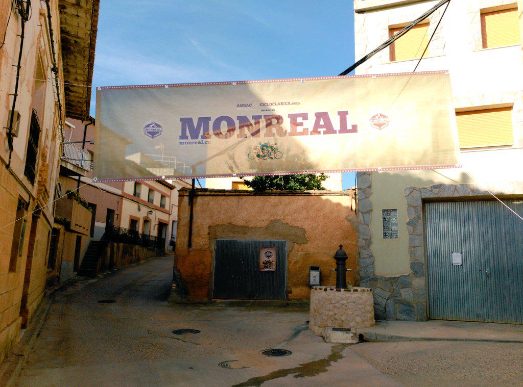 Retroiberica's tweet photo. Ya esta todo listo para #laMonreal de mañana con zagales ya en #MonrealdeAriza http://t.co/JR8ArqjpcR
