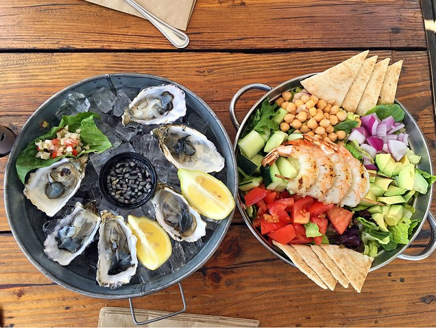 TheAlbrightSM's tweet image. The world is your Oyster!  In our world, the oysters are yours! PC @riniyulianti #seafood #santamonica #thealbright