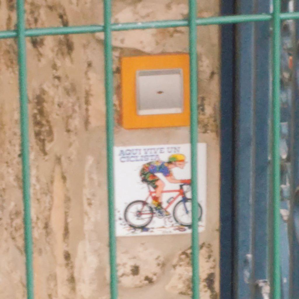 CicloClasica_'s tweet photo. En #Calatayud hay gente preparada para #laMonreal http://t.co/70goDZ0iN0