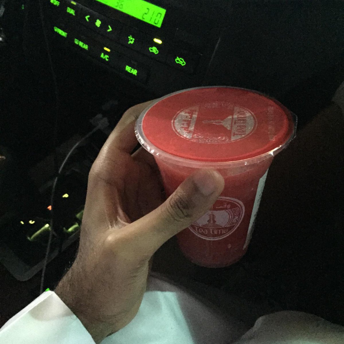 aalrumaihi92's tweet photo. صارو وقت الطلعت 😂 (@ Tea time | وقت الشاي) https://t.co/kmLsTotL65 http://t.co/gqtT4c4hAB