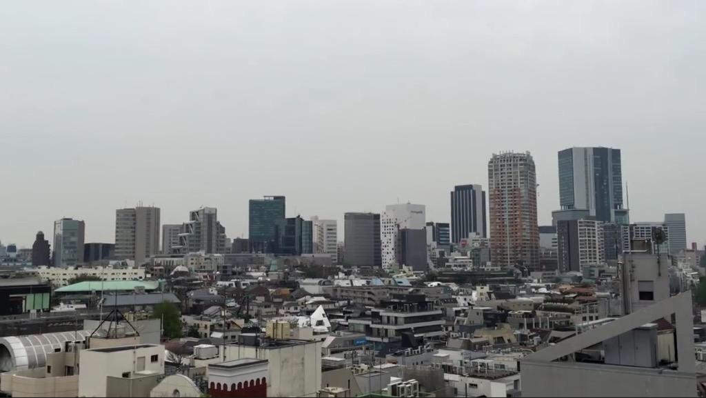 illicithowell's tweet image. 