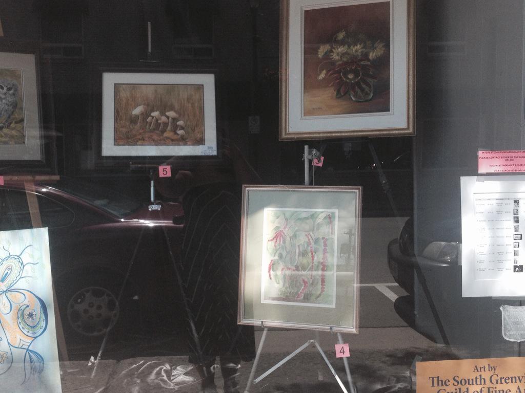 Have you been #downtown lately? A very busy #FarmersMarket, #Shops and #Art! Join us in the #RiverWalk District