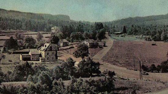 formulersimages's tweet photo. Eau Rouge en 1909
Eau Rouge en 1947
Eau Rouge en 2014
 #FormulersImages http://t.co/zAcVwysA7J