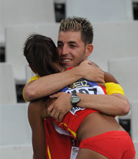 gabyandersengz's tweet photo. Lardo Moure con Ana Peleteiro y Lidia Parada. http://t.co/0m5cCBH6Y8