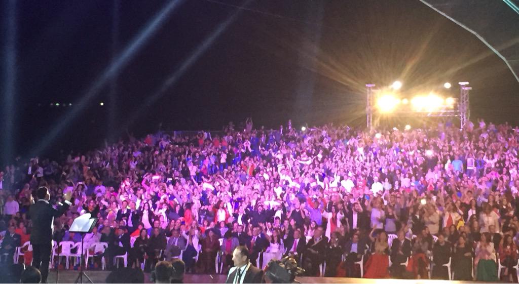 eddyghanem's tweet photo. #AlArez #Festival2015 #OnStage #Now @kfourywael http://t.co/ZGk002Hrzq