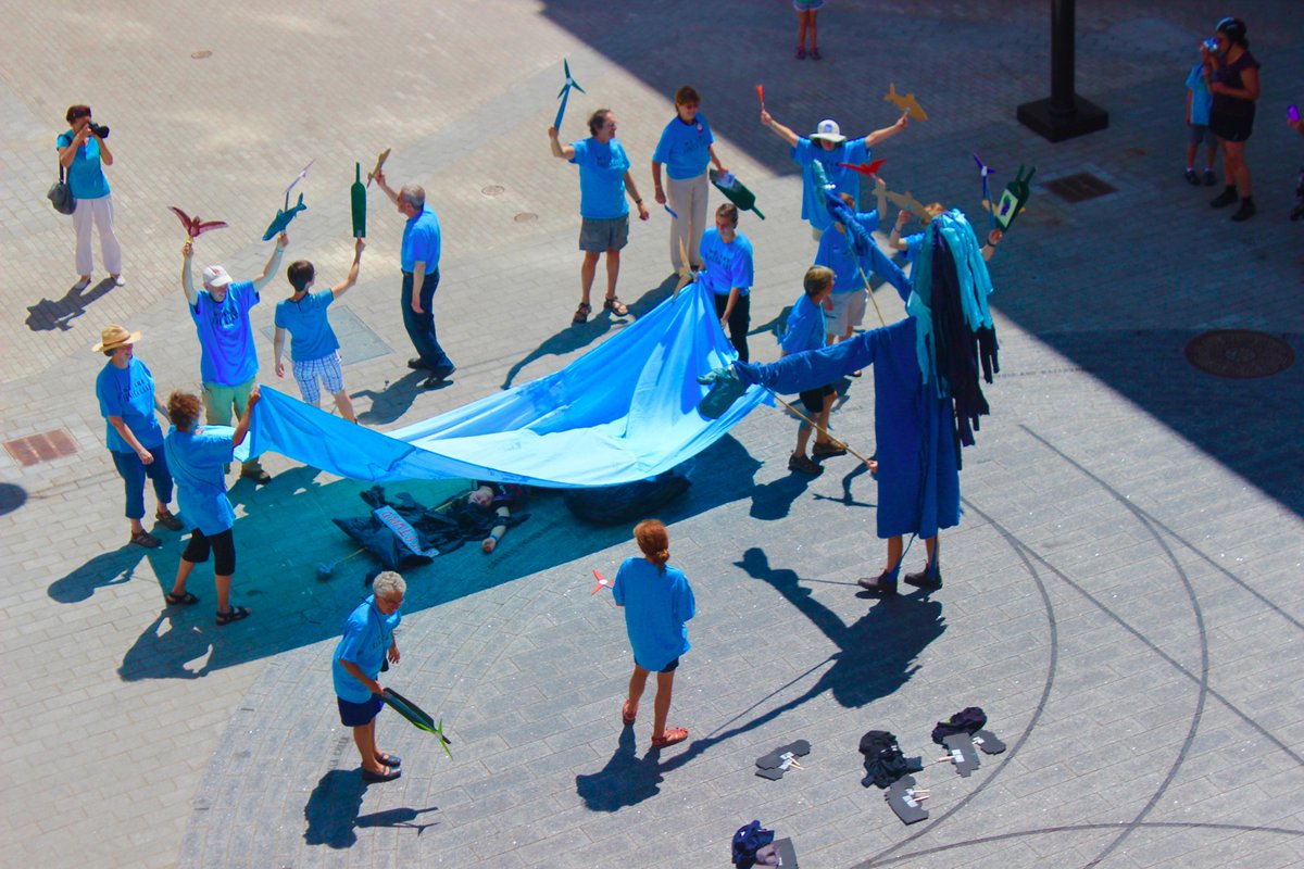 WeAreSenecaLake's tweet image. What a great way to celebrate #twithaca&apos;s activist roots: a flash mob on the new @IthacaCommons! #WeAreSenecaLake