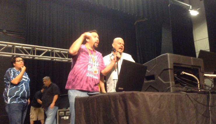 reynax2's tweet photo. Karaoke @iplzastx @mrhooker got the video! http://t.co/HCtA5MkXsc