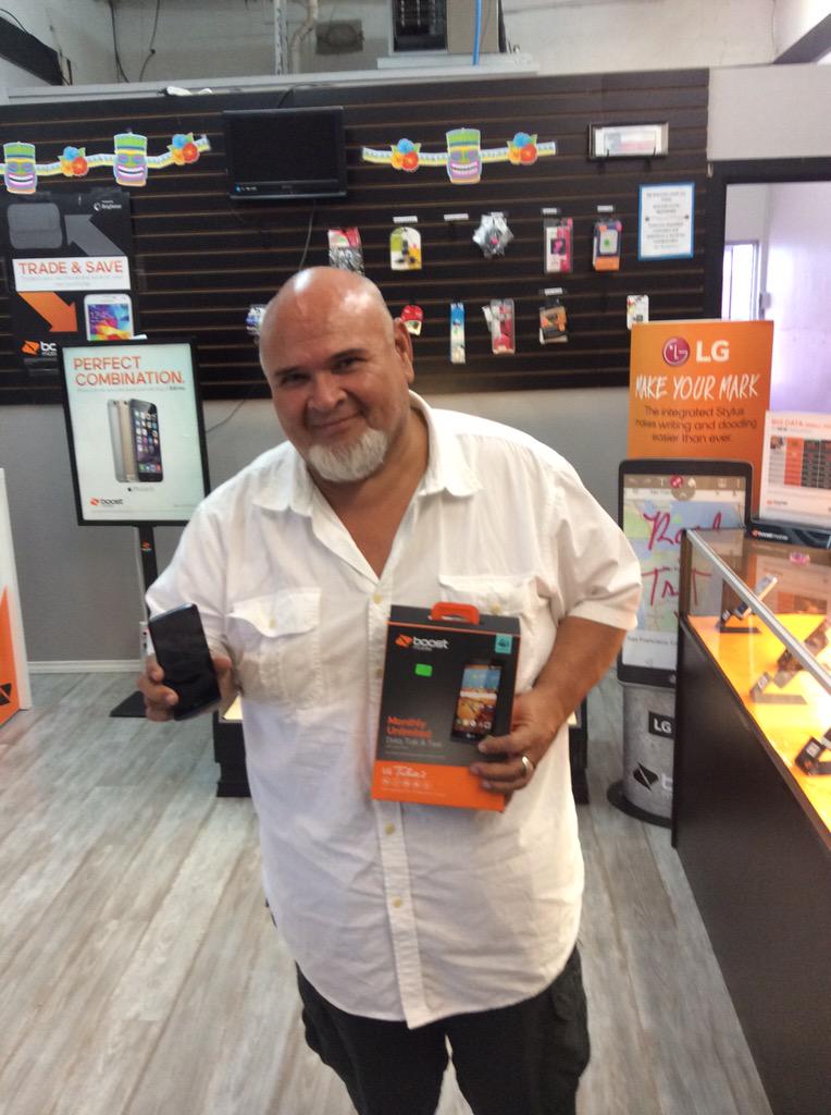 DannyPulido27's tweet photo. Happy Customer with his 2GB extra data and his new LG Tribute 2 @TimMiller44 @KristyPfahler @SellWithLG http://t.co/pQSwjPKEXY