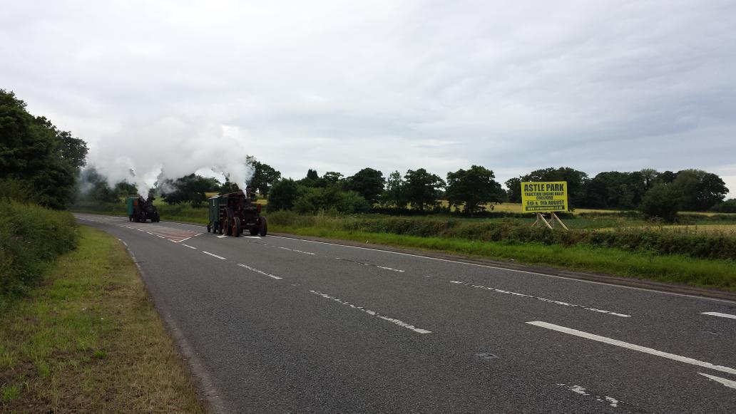 AstlePark's tweet photo. Guests arrive in Cheshire for #AstlePark #tractionengine rally #50th http://t.co/UVEX77l9cB
