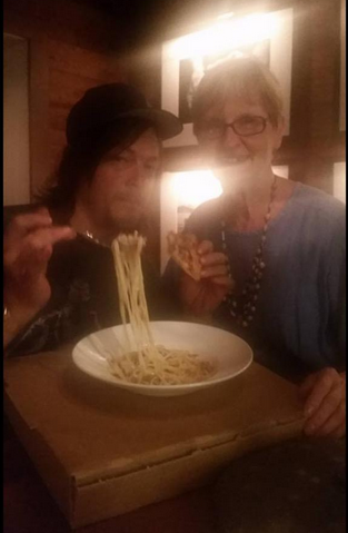 ennoia3's tweet photo. #retrostalking #FanGrandma met #NomNomNomingReedus, early June RT@s_callie_s When your grandma meets @wwwbigbaldhead http://t.co/fvXpI2npyb