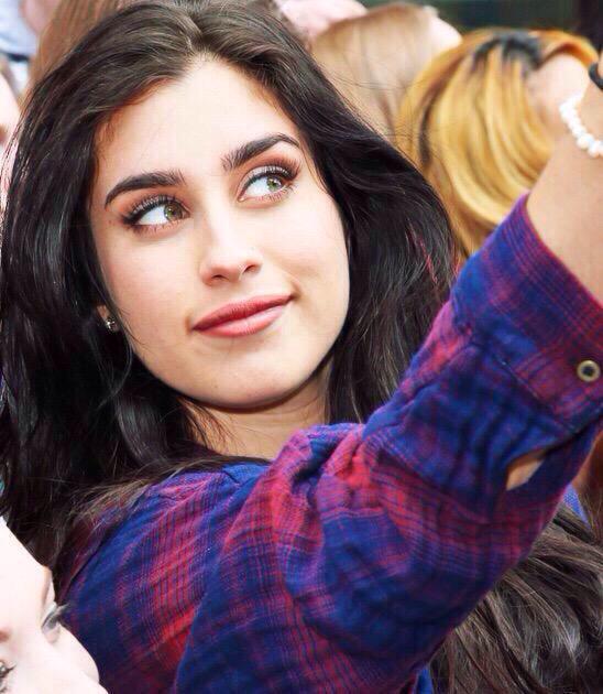 doomed_em's tweet photo. @LaurenJauregui 
If this gets 100+ RTs would you please follow me?
I love you! 🙊💜 http://t.co/cqeIbDtmzV