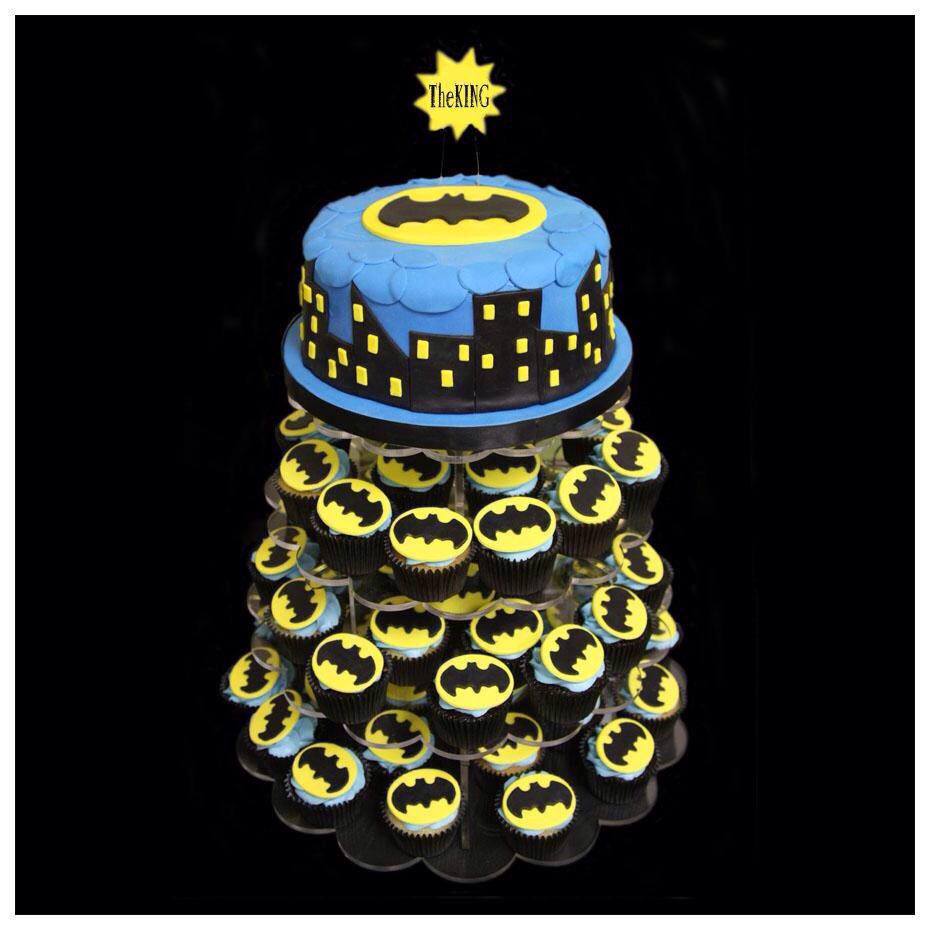 CuppycakesInc's tweet photo. You knew I'd never stay too far away, @TrueKingMarcel. And soon, #YourKitty will be home. Happy Birthday, Batman! http://t.co/lzgnMvTQKx