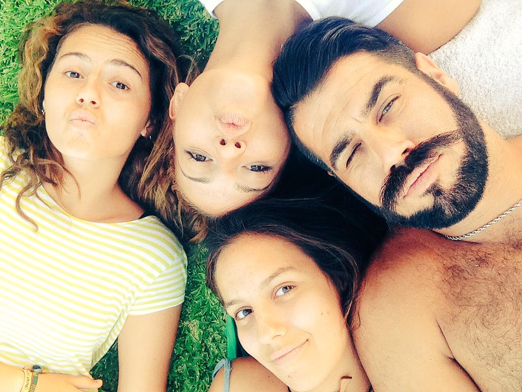 victorialeonm's tweet photo. En familia... http://t.co/txhV14G7ZR