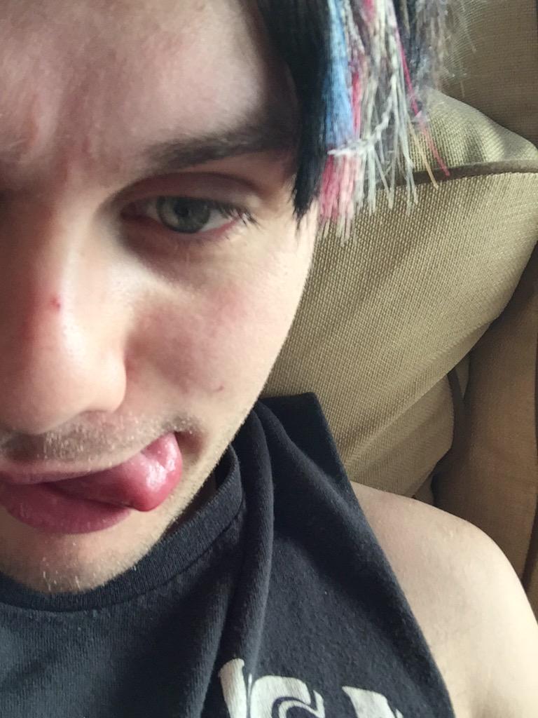 Michael5SOS's tweet photo. @Calum5SOS http://t.co/CNO9fKhjhc