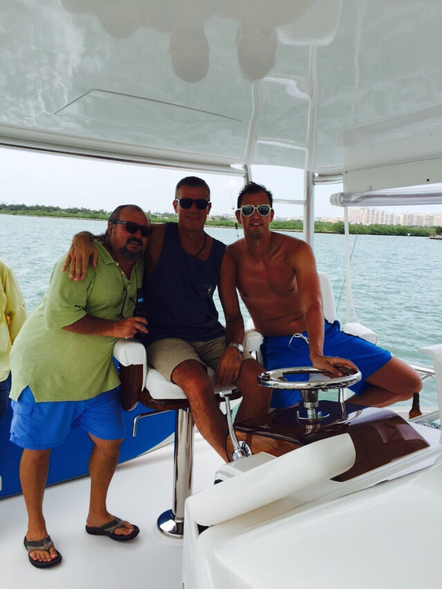 Primozbrezec's tweet photo. On the 🚤⚓️ with good company,music...🍷🍺🍸☀️🔥🏊🏽#imoneone #thisislife #miami http://t.co/CG8pJYKnLQ