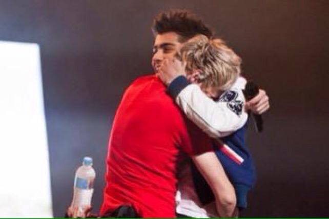 zaynbaabe's tweet image. "Proud of my boys" - Zayn