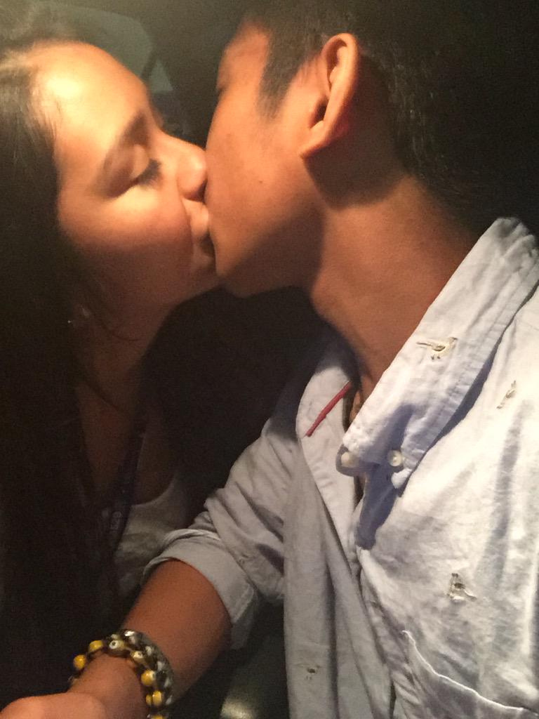 AlexanderJahova's tweet photo. #NationalGirlfriendDay http://t.co/fcFvovNGR2