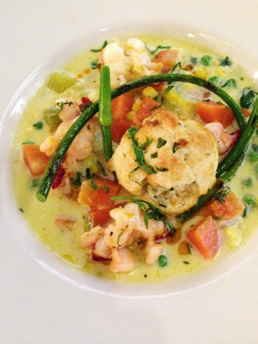 ourbestworld's tweet photo. #Bannock #LobsterCornChowder #fdc2015
#yyzeats #yummy #ontariocorn http://t.co/r2O0fWOV7F