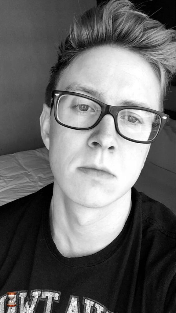 tyleroakley tweet picture