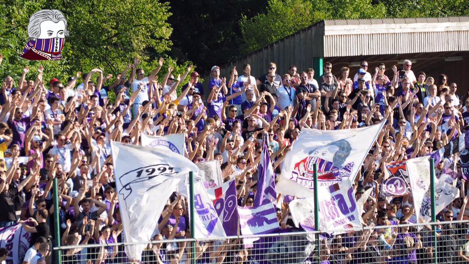 FussballUltras's tweet photo. Austria Salzburg - Austria Klagenfurt 31.07.2015 http://t.co/5ga32kAy6U