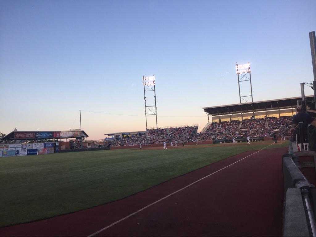 LookoutsGC's tweet photo. Great crowd for #UsedCarNight here at AT&amp;T! @ChattLookouts http://t.co/qFCSAItoKa