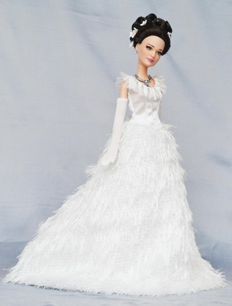 snow white wedding dress once upon a time