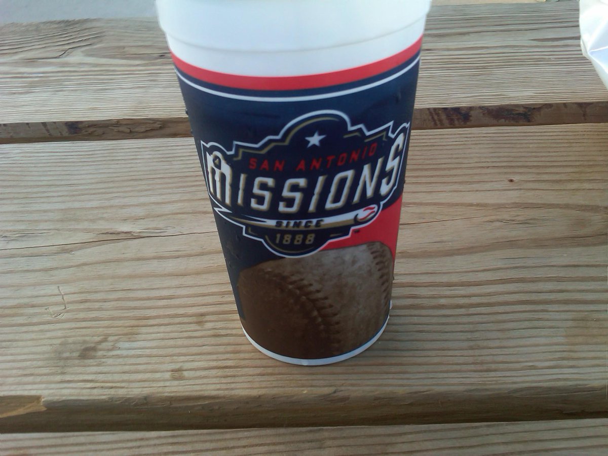 TripleBBrand's tweet image. Dr. Pepper always tastes better with a ballpark view. #FunBaseballFacts