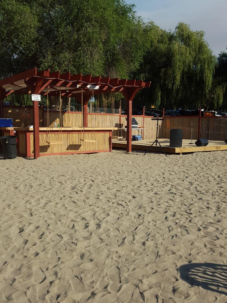 srbeachcantina's tweet photo. Getting all set up for tonight #mostlymarley http://t.co/VOKRtlldBz