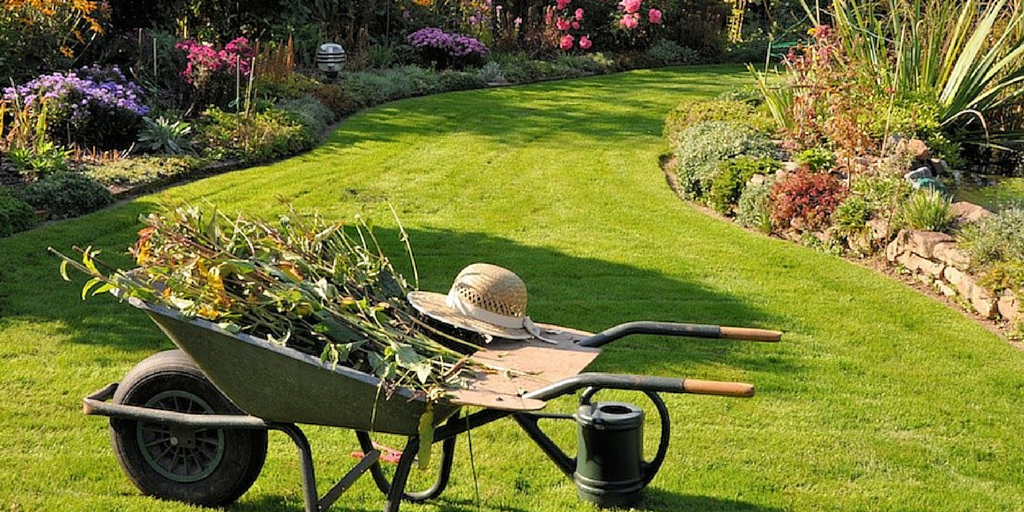 How many of these July #maintenance items did you knock off your list? bit.ly/1KcySqI <a href="/Porch/">Porch Light</a>