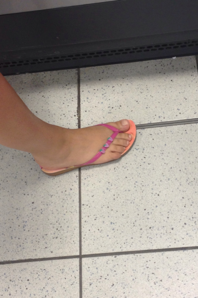MrRobniro's tweet photo. #amateurfeet #wikifeet #sexyfeet #wikifeetpics #perfectfeet #perfecttoes #perfection #gorgeousfeet http://t.co/7PFzHFpxDn