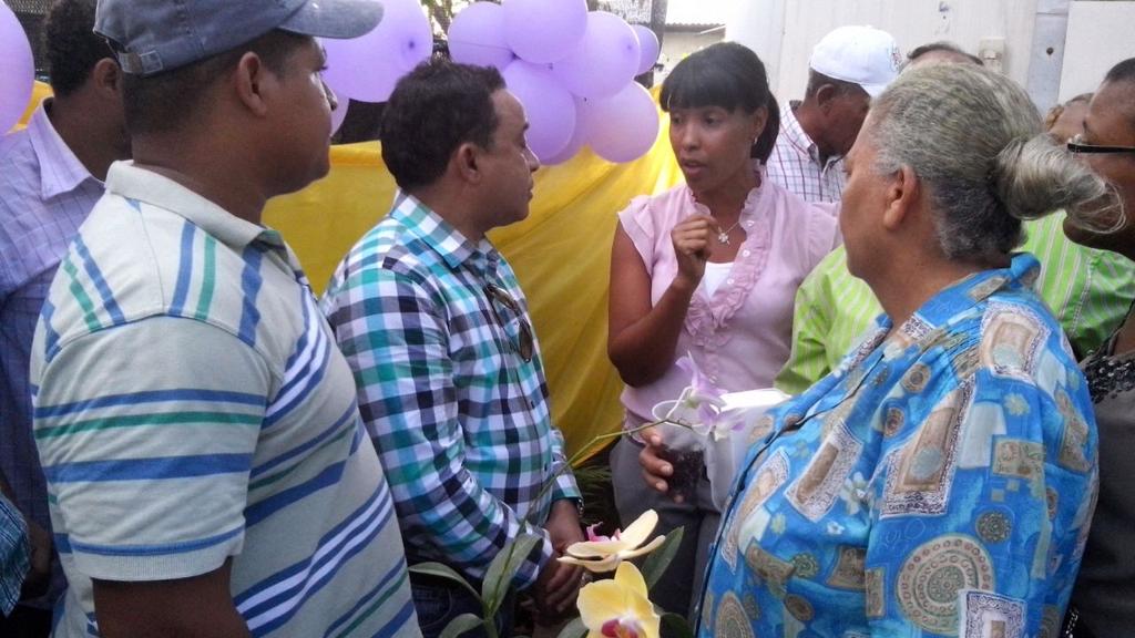 GMelissa29's tweet photo. [Montecristi, Municipio San Fernando].- El ing. @Mayobanexe juramento equipos directivos del movimiento @DeMayoaMayo http://t.co/tAMjwTaplf