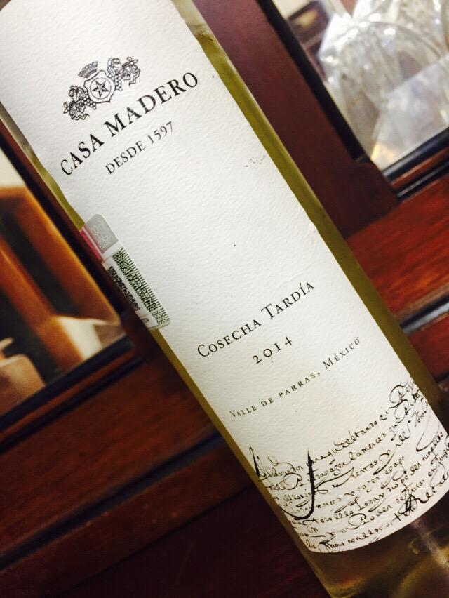 lubolland's tweet photo. Empezando el sábado familiar @CasaMadero #cosechatardia #vinodepostre #vinomexicano #tomavinomexicano #parras 🍷🍷🍷 http://t.co/gxohdJTpGK