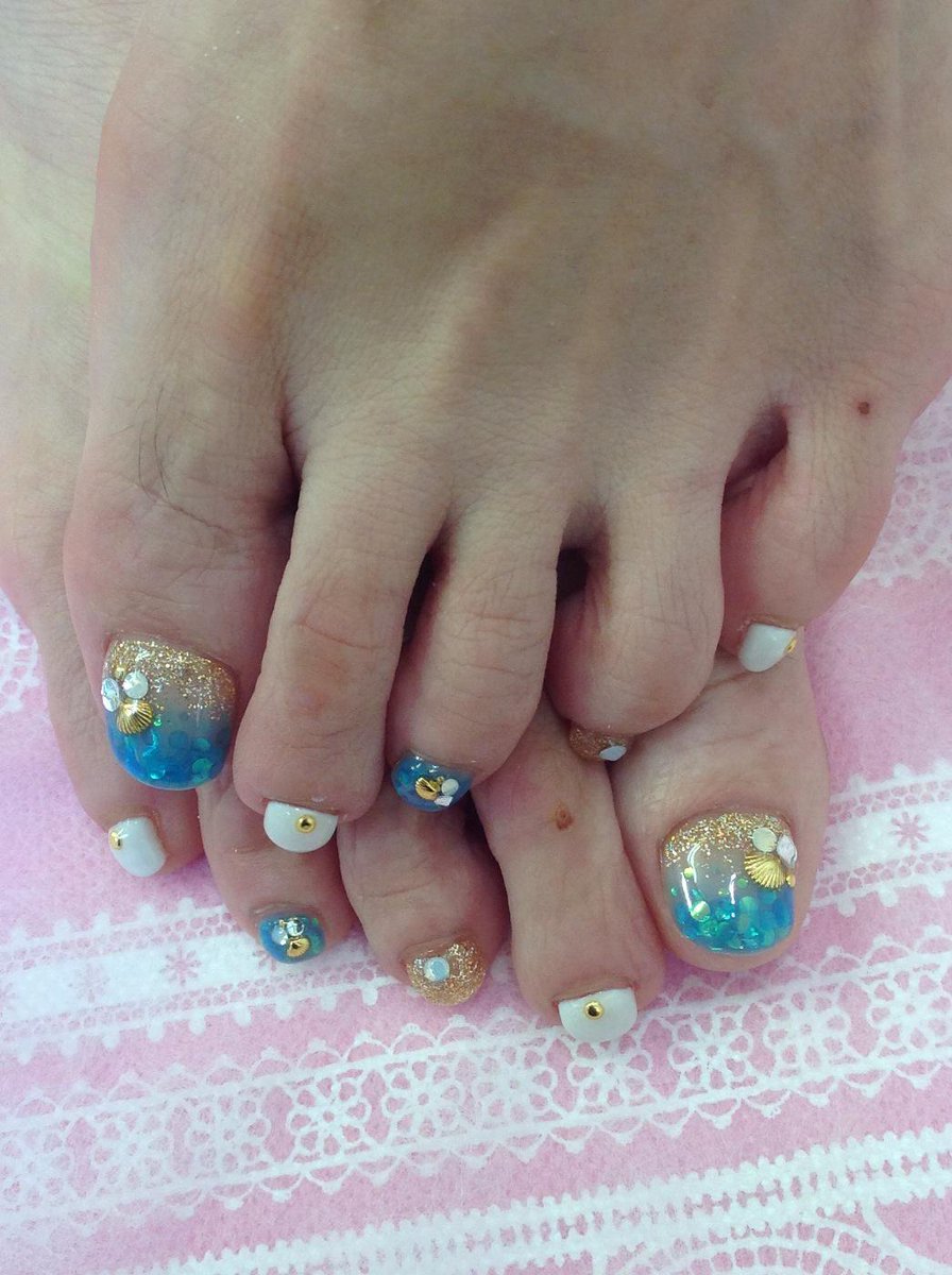 O Xrhsths ネイルサロンmarch Sto Twitter 三宮店です お客様のフットネイルです 海っぽく 夏らしく 仕上がりました 8月にはいって夏本番 フットネイルのご予約もお待ちしております Http T Co Gqus0ke4ie O Xrhsths ネイルサロンmarch Sto Twitter 三宮店です お客様のフットネイルです 海っぽく 夏らしく 仕上がりました 8月にはいって夏本番 フットネイルのご予約もお待ちしております Http T Co Gqus0ke4ie