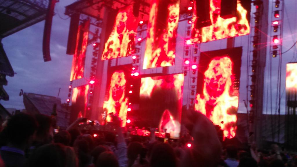 graciel98's tweet photo. #Dublin @edsheeran #rocked #amazeballs http://t.co/5NFPRtiXeD