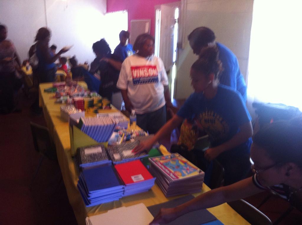 DrTerenceVinson's tweet image. #TeamVinson at our school supply give-a-way @TeamKCP @RepKJackson @EdwardTedJames @RepMarcusHunter @JohnBelforLA