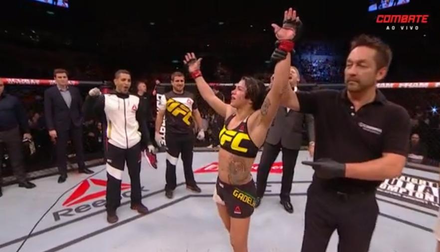 93. supera Jessica Aguilar por decisão unânime. 