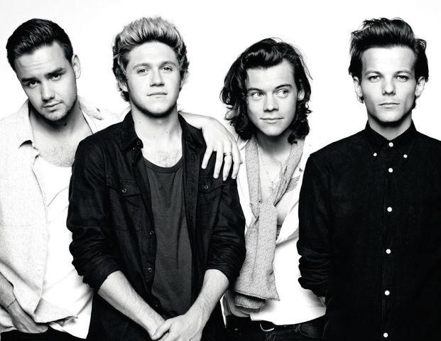 1DFC2015's tweet photo. One Direction #2015 #Directioners #5yearsonedirection #MTVbestfans http://t.co/EwQ3uNgcrF