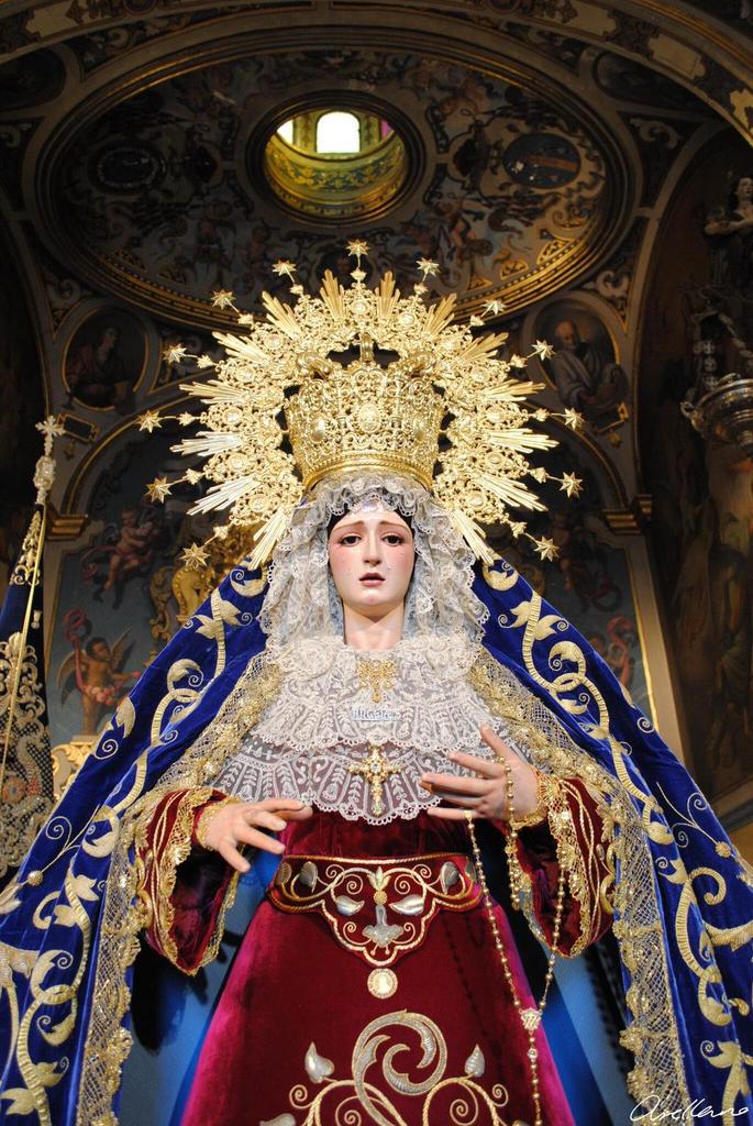 dCofradias's tweet photo. Hoy, 2 de Agosto, es la Festividad de Ntra. Sra. de los Ángeles. ¡Felicidades! http://t.co/2ifhMzlsnl