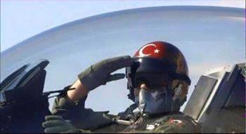 Ey Rabbimiz
Üzerimize sabır yağdır
Ayaklarımızı sağlam bastır
Ve şu kafir kavme karşı
bize yardım et

(Bakara 250)