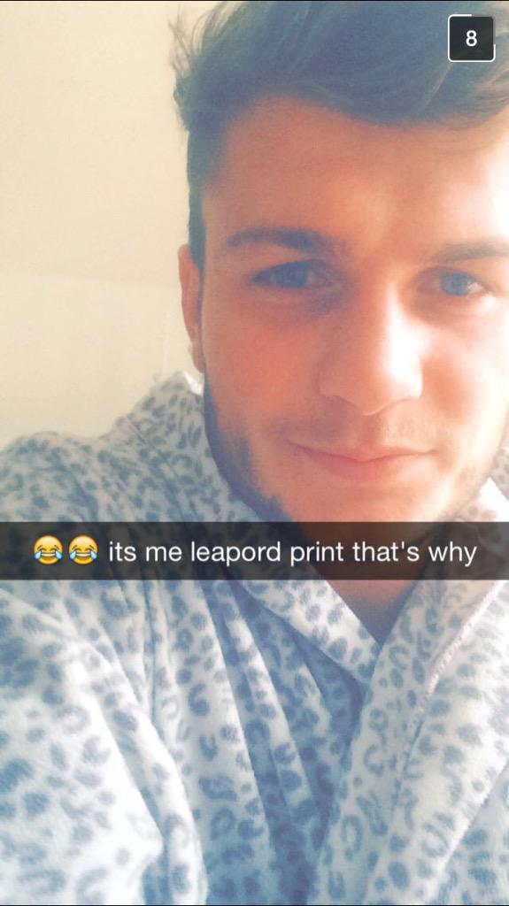 bradsaunders86's tweet photo. Woke up to @DanielCope1 and his dressing gown. Have to be single..? @Luke_Cope @CopePeter @LewisCope ?#DoTheWashingUp http://t.co/tR6upSZWiQ