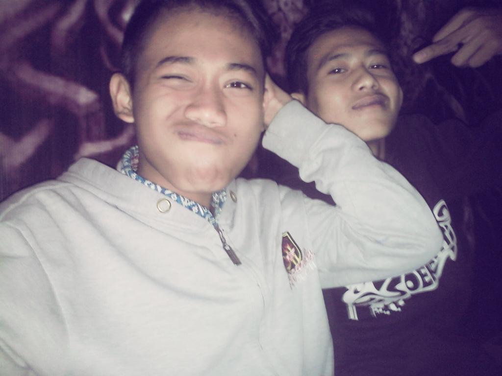 fals_05 tweet picture