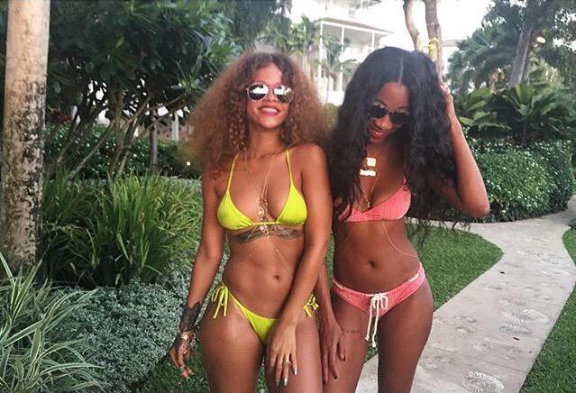 RihannaNaviDE tweet picture
