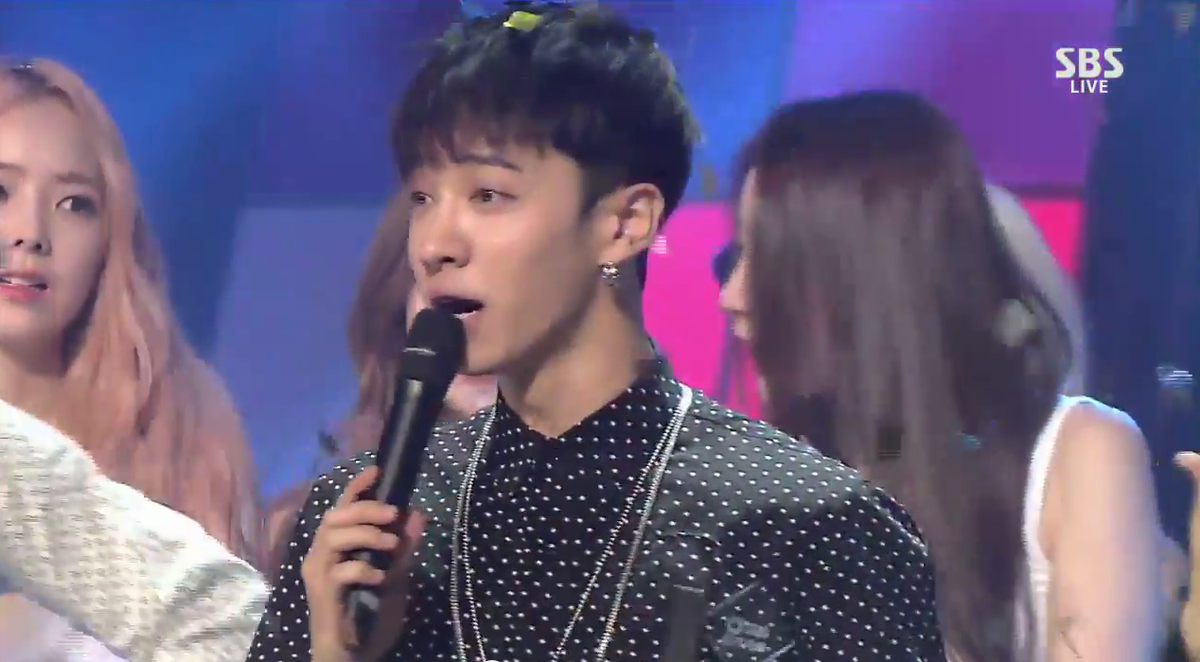 soompi's tweet photo. #BEAST Wins #Inkigayo With Pre-Release Track “Gotta Go To Work”
http://t.co/Wgx9Heodao http://t.co/oTsvqd9CqA