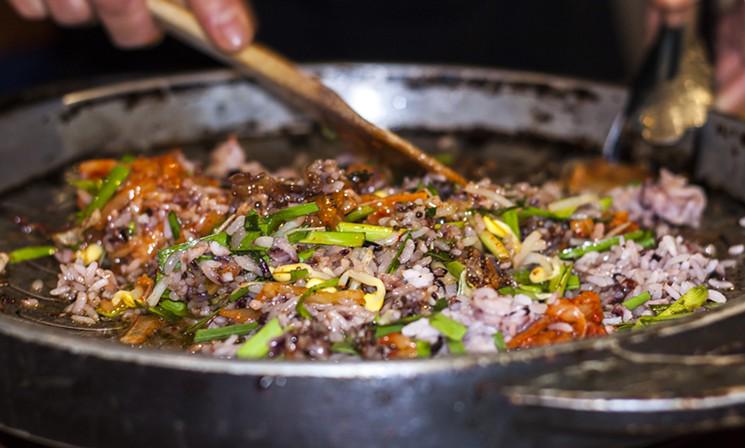 LAWeekly's tweet image. 15 Great Things to Do in Koreatown buff.ly/1JWzGL9