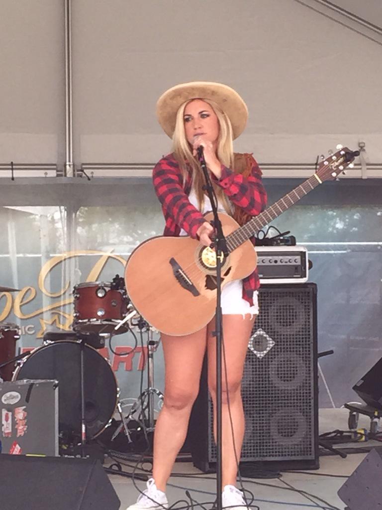 MorganMylesLIVE's tweet photo. Another pic from sound check this morning. #CapeBlancoMusicFestival #CBCMF #MMRoadDiaries http://t.co/U7XMGGXpyt