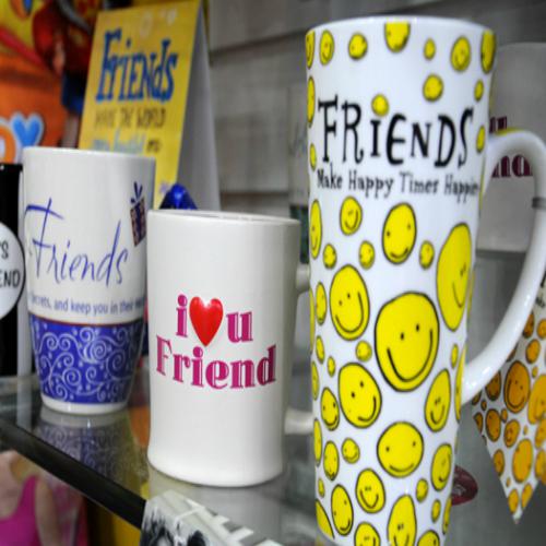 DAILYnigNEWS's tweet photo. Friendship Day'  partners can become best friends forever - http://t.co/PWV9827TaB http://t.co/gkjgba5DuS