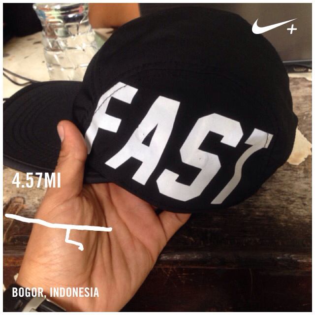 Pra7rit_Medis's tweet photo. Exchanging  I just ran 4.57 mi with Nike+. http://t.co/ImJhMAZ2xx #nikeplus http://t.co/ayqb41Nxpe
